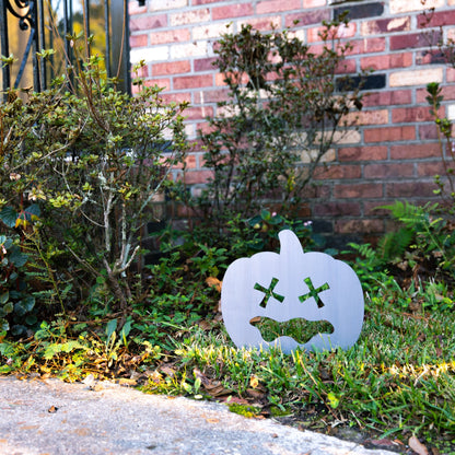 Yard Pumpkin