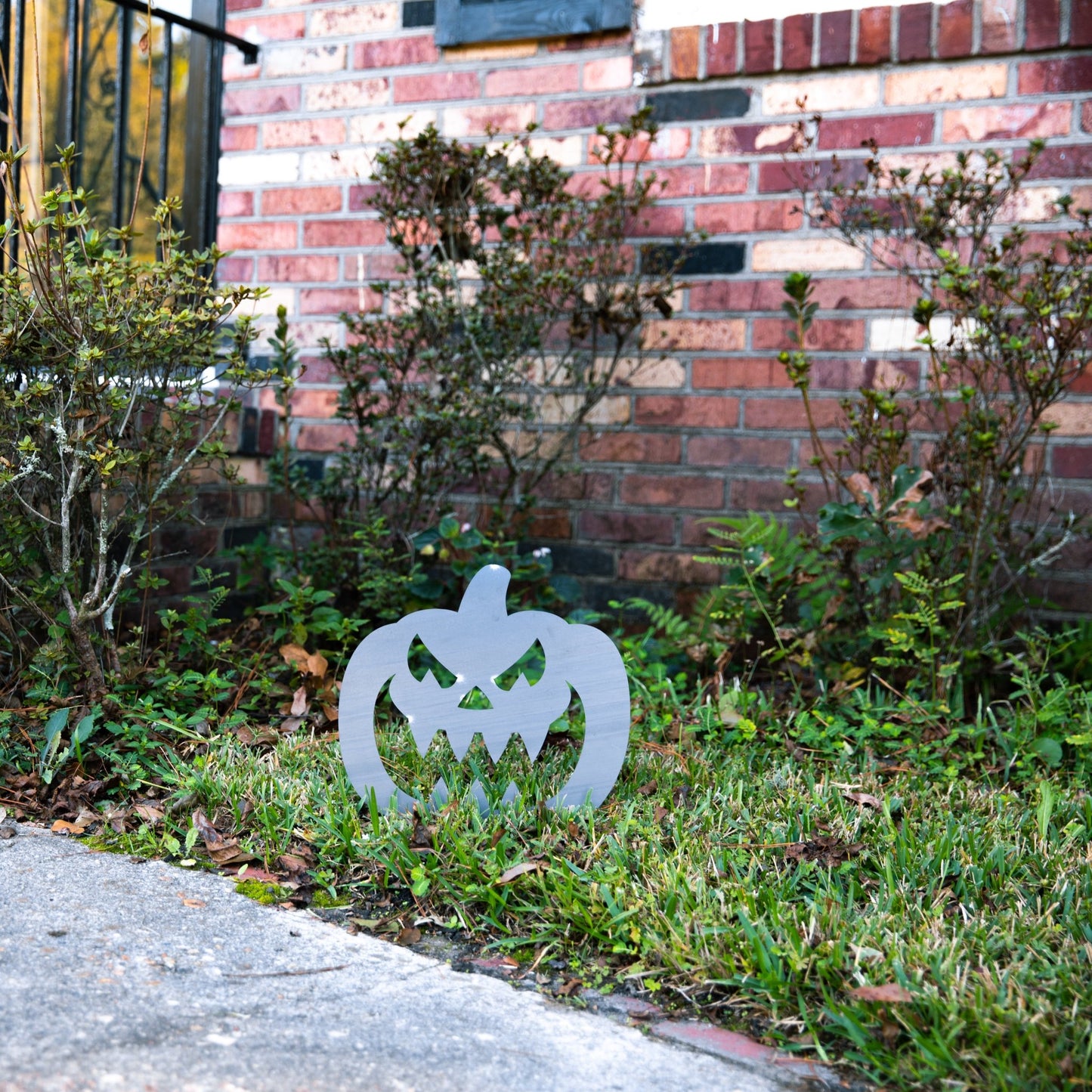 Yard Pumpkin