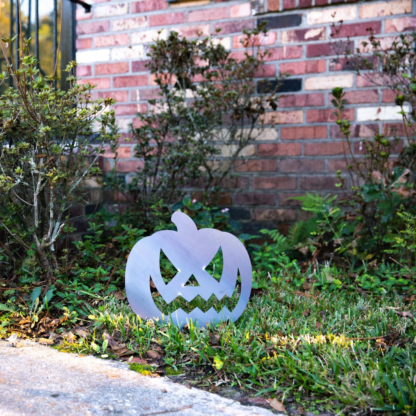 Yard Pumpkin